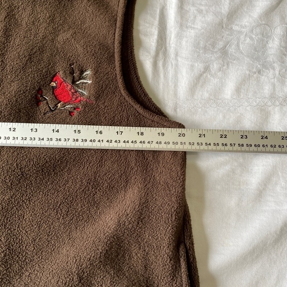 Northern Reflections Embroidered Cardinal‎ Sweater Vest Brown Size Medium - Picture 8 of 10